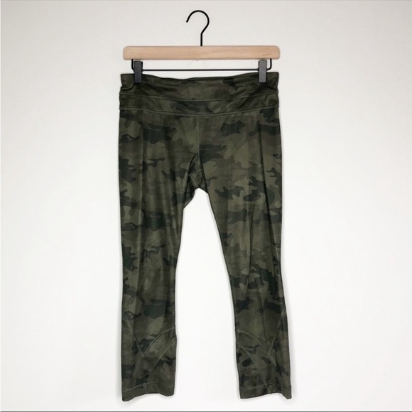 Lululemon Run Inspire Crop II Savasana Camo Green Size 6 - Picture 1 of 6